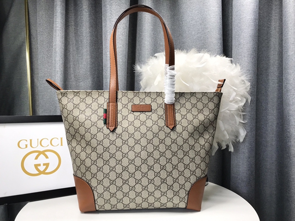 激安グッチバッグコピー背面デザイン